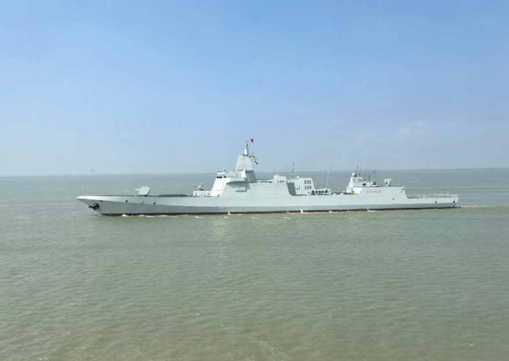 新一批055即将服役，没有电磁炮，更没有核动力，性能依旧暴涨