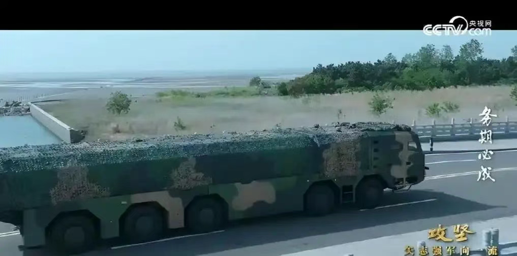 首次！珍贵画面罕见公开，中国反航母“天团”亮相，满屏马赛克