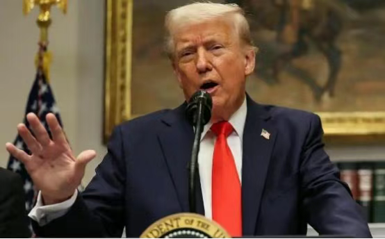 特朗普9月3号在白宫会见波兰总统,不来北京了?