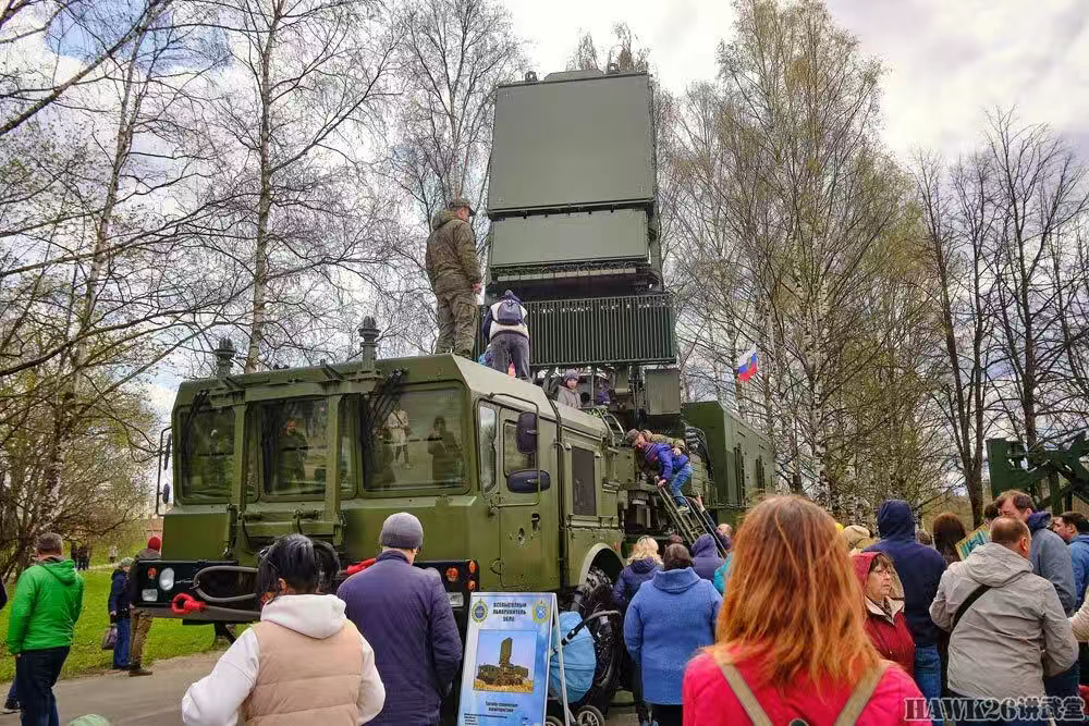 乌克兰无人机摧毁俄罗斯S-500防空雷达 最先进 最稀缺的关键装备