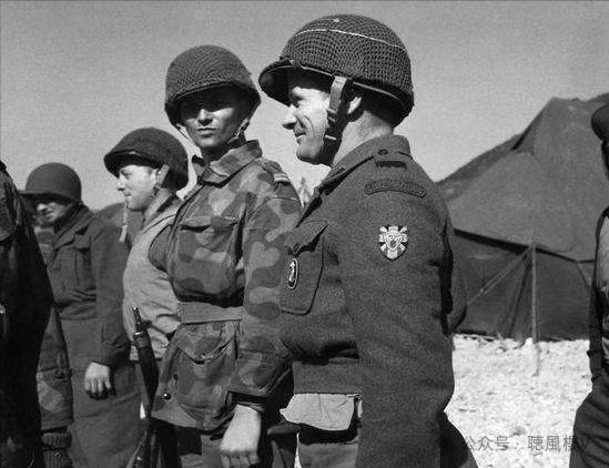 致敬英雄，展望未来