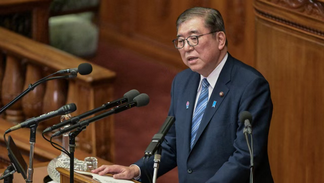 接连“逼宫”两任首相,小泉急着登场,日本首相之争已没有悬念?