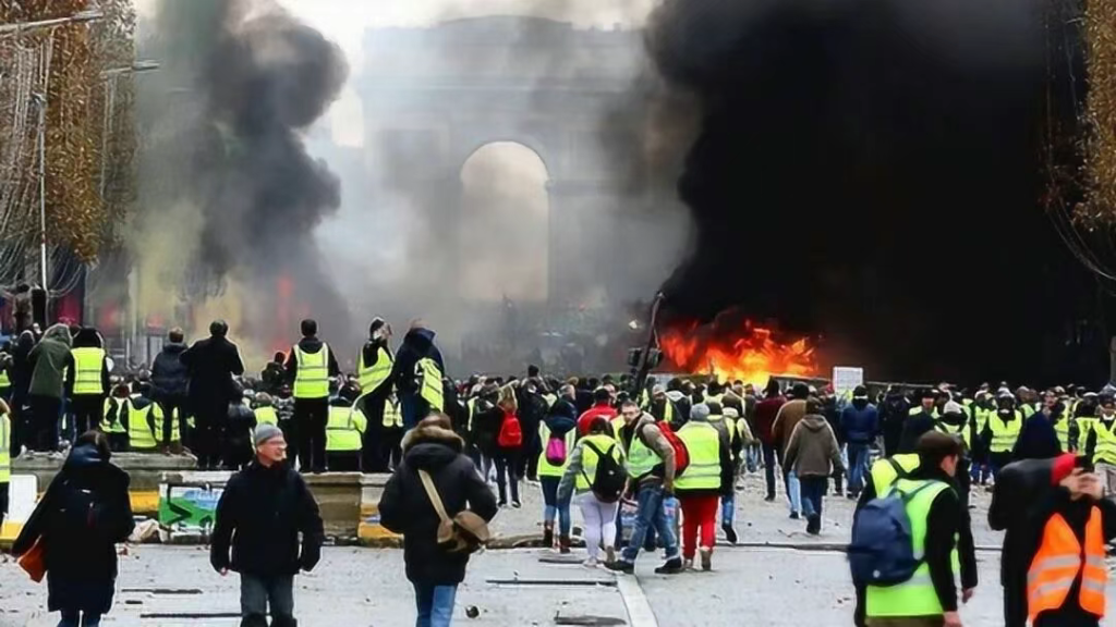 法国危机：西方模式的破产征兆？