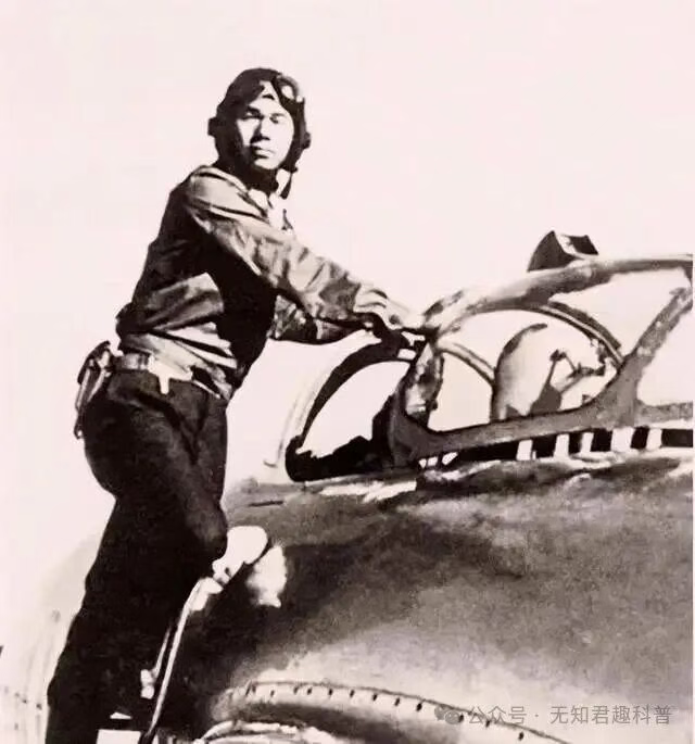 强-5为何被称为五爷?单程死神核弹狂飙,共和国最强初代核战机