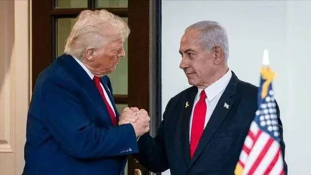 熊猫的进攻:中东捅刀,南美亮剑,全世界默契打狗欺主!