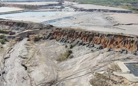 狮子大张口，中企遭敲诈800亿美元！