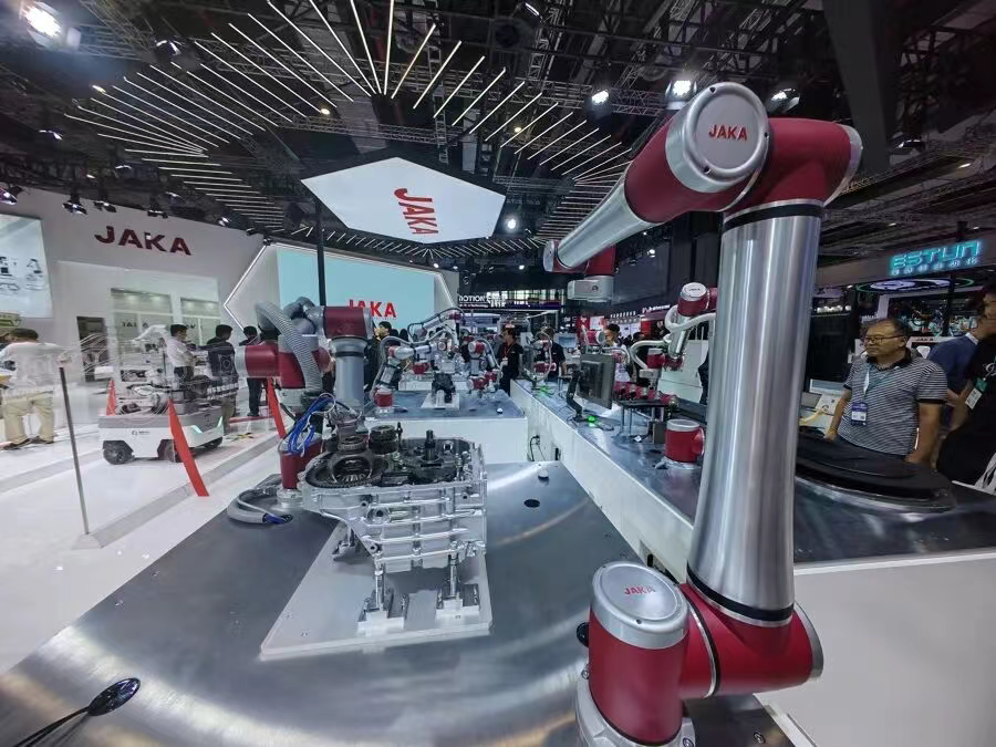 德巨头锁死俄工厂设备,中国机床却绕过欧美日垄断的软件?工博会上有三种逆袭