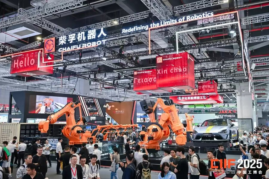 德巨头锁死俄工厂设备,中国机床却绕过欧美日垄断的软件?工博会上有三种逆袭