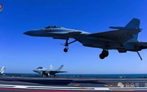 歼15T和F/A-18E/F舰载机谁的性能更好？