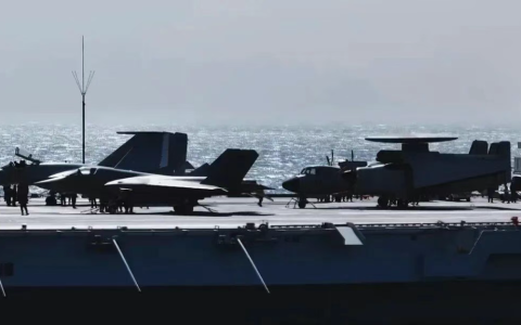 福建舰的“全球首次”，意味着什么？