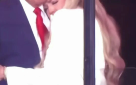 迹象表明：已经逐渐走向摊牌了