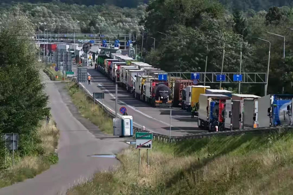 波兰切断中欧班列，我国反制后重新畅通！