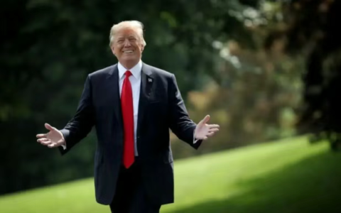 美军削藩，特朗普伸手军权，两党终于要见红了！