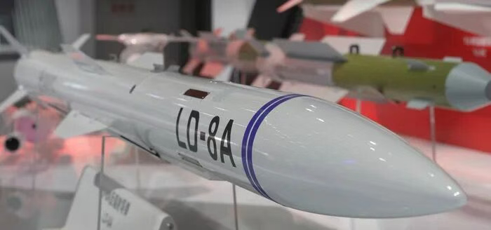 歼-35巨大弹舱曝光:一款神秘弹药揭开谜底,这才是真正的王牌