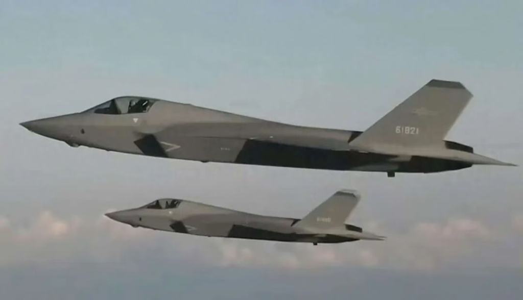 歼-35巨大弹舱曝光:一款神秘弹药揭开谜底,这才是真正的王牌