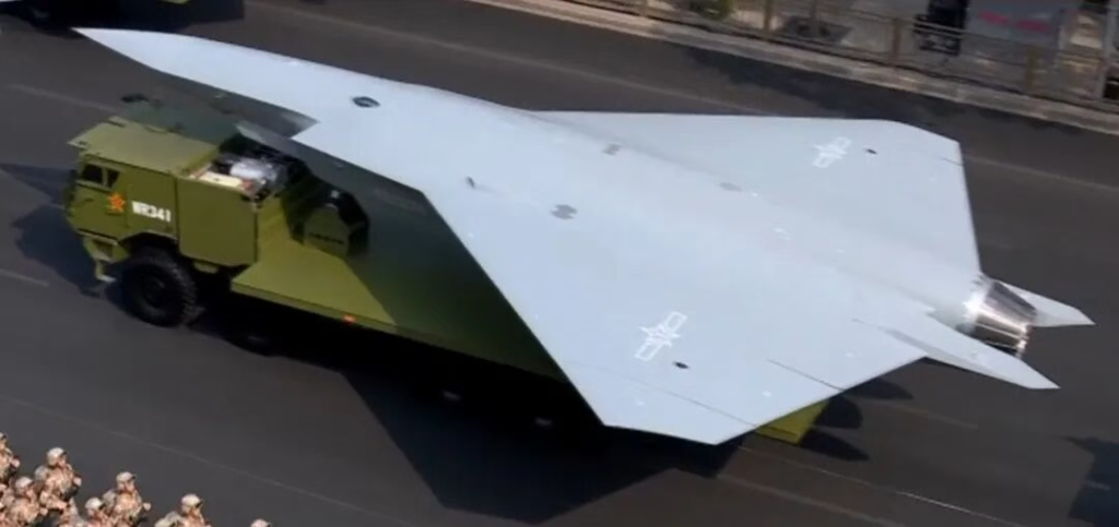 尺寸比歼-10还大，中国两款“无人制空机”全球绝无仅有，已具备7代机雏形！