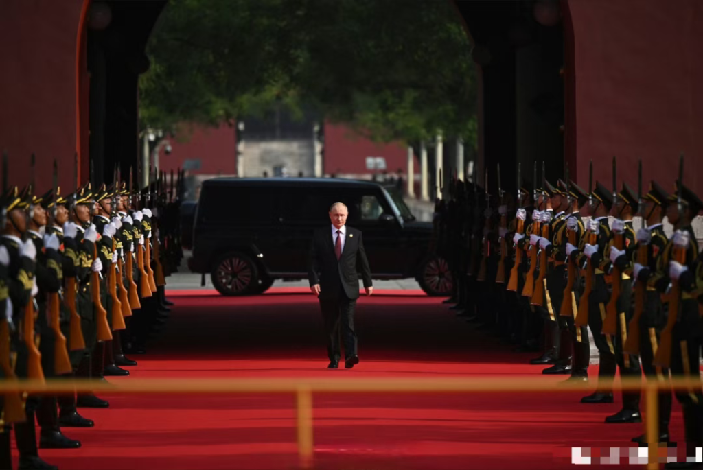 拍照水平暴打法新社，新华社这次拼了