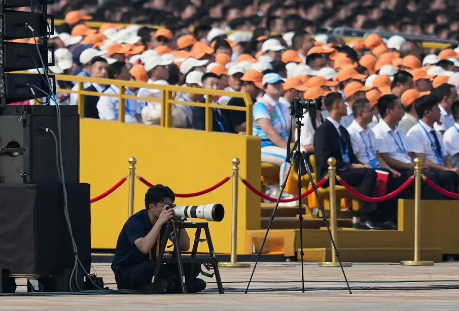 拍照水平暴打法新社，新华社这次拼了