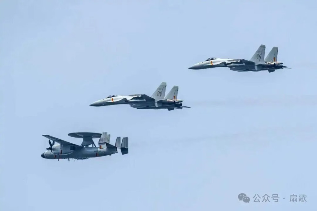 多种舰载机高清图片公开发布，预示“福建”舰真的快服役了！