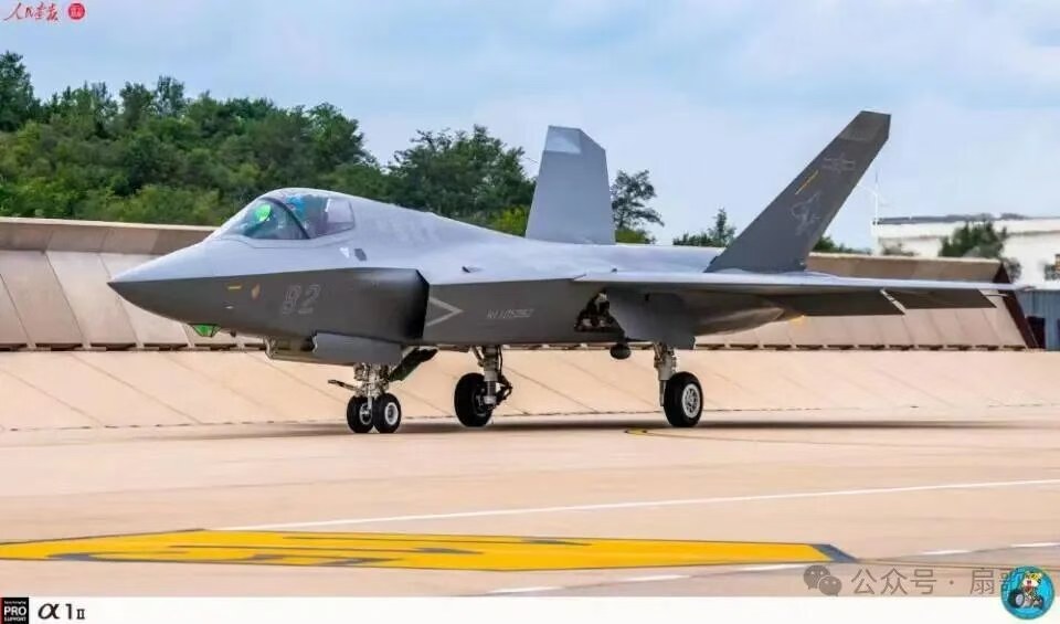 多种舰载机高清图片公开发布，预示“福建”舰真的快服役了！