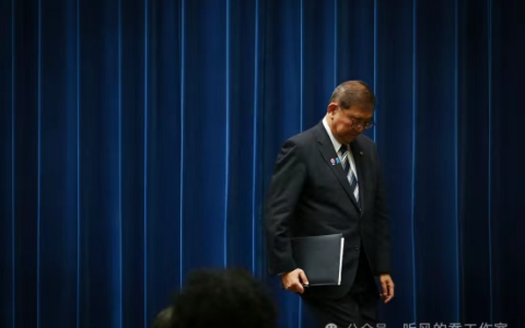 看完93阅兵后，日本首相辞职了！