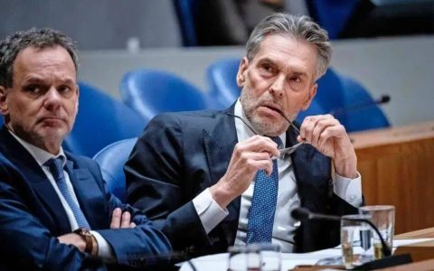 荷兰疯狂作死，报应要来了！