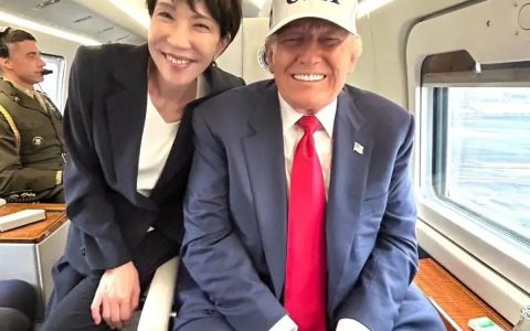 这两幕，真有点辣眼睛