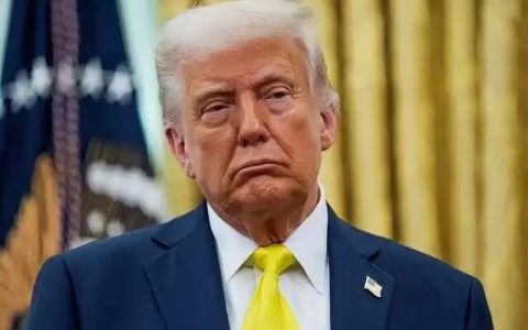 时间一秒一秒过去，两党谁也不让步，美国政府最危险的时刻来了