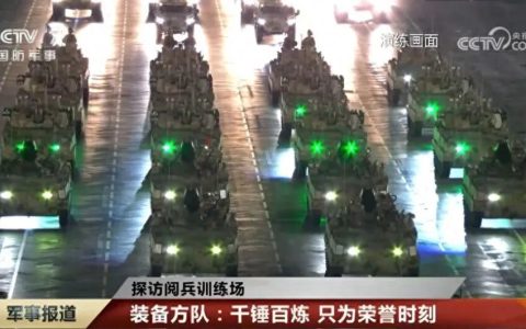 飞行重锤！新一代空降迫榴炮亮相，治愈火力不足恐惧症