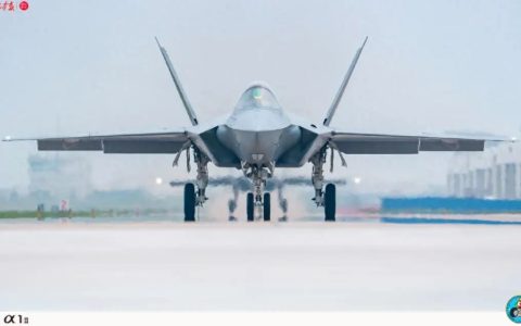 歼-35隐身性能世界第一，央视揭开背后秘密，两大绝技成为关键