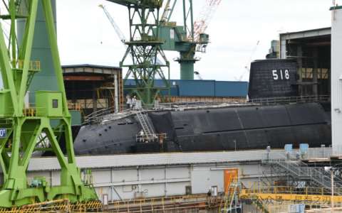 日本第六艘 “大鲸” 下水！锂电池静音潜航 16 昼夜，西太平洋水下博弈生变