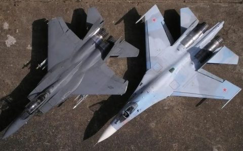 央视官宣：歼-16可挂载副油箱，原因令人振奋！网友：航程增加到7000公里有必要？