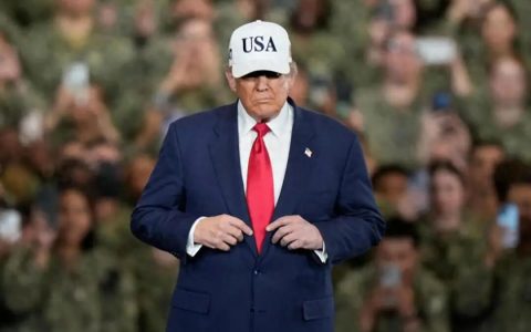 特朗普亲自向美军下令，一旦发现俄罗斯异动，核弹随时在本土起爆