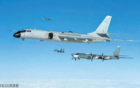 中俄联合轰炸机编队在日韩附近国际水域飞行 东亚局势日趋紧张化