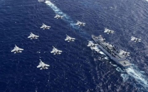 列强，眼神清澈！