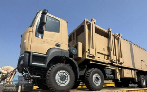 中国激光武器，出现在一个意想不到的地方，美媒立马发出警告