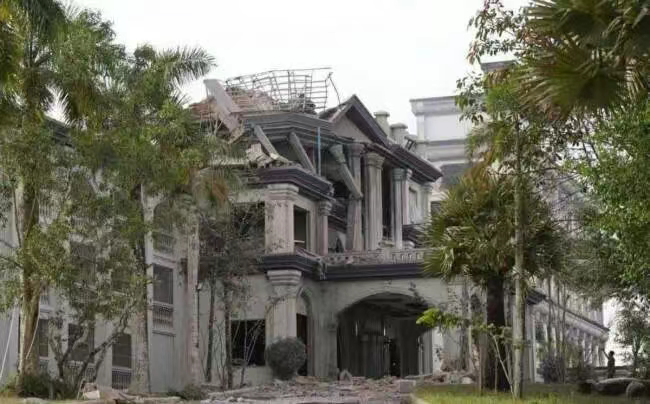 阴谋,彻底崩溃!