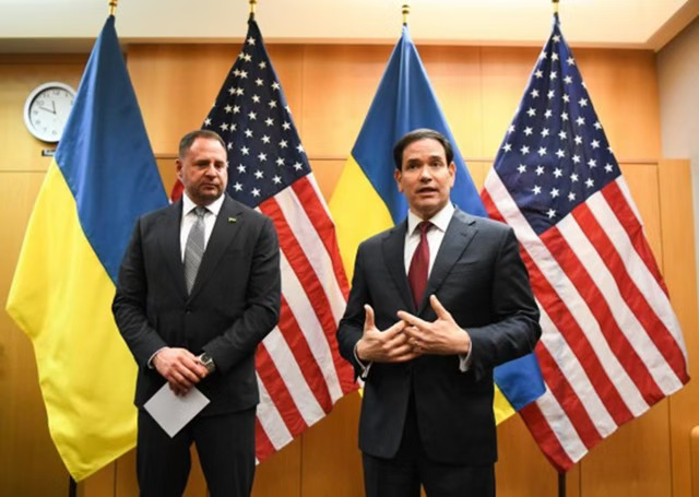 盘点特朗普第一年政绩：关税乱打、盟友离心，访华成“救命牌”