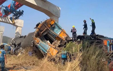 突发！泰国在建高铁发生重大事故