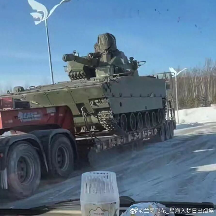 莫非这是04B步战车难产真相？疑似新款04B进行寒区测试，舍弃100毫米线膛炮