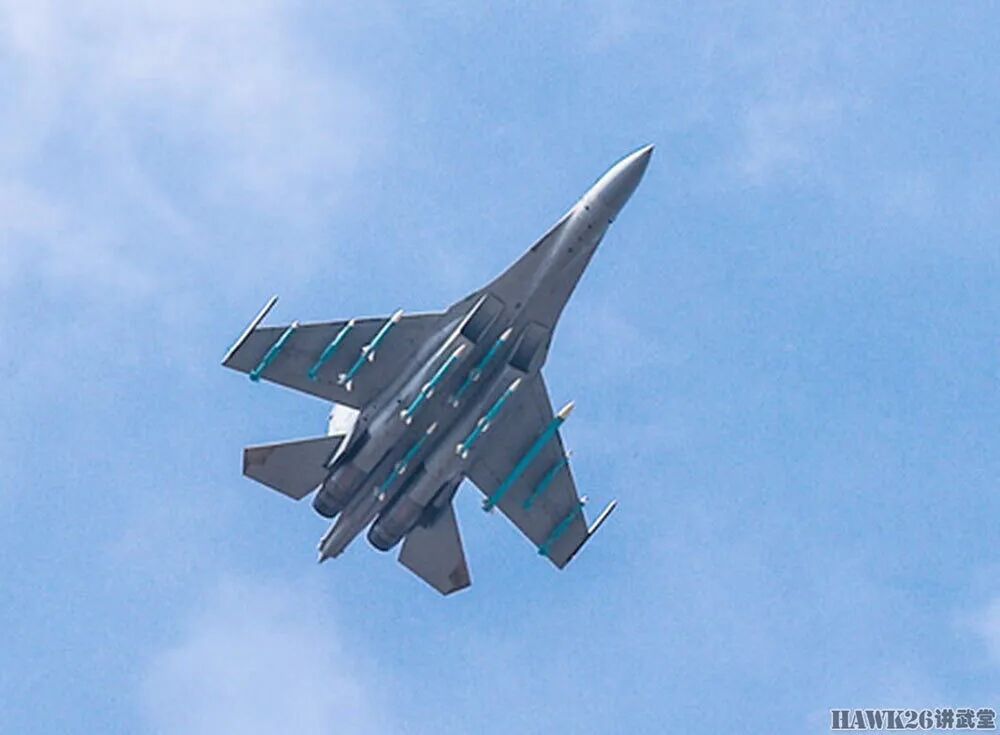 海外谈中国：霹雳-17超远程空空导弹首次近距离曝光 攻守之势易也