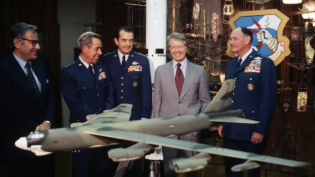 万字全解“惊雷-1”世界唯一空基远程高超核弹道导弹