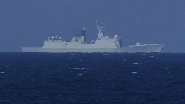 靠近台湾岛，美日菲搞军演！中国军舰强势“围观”