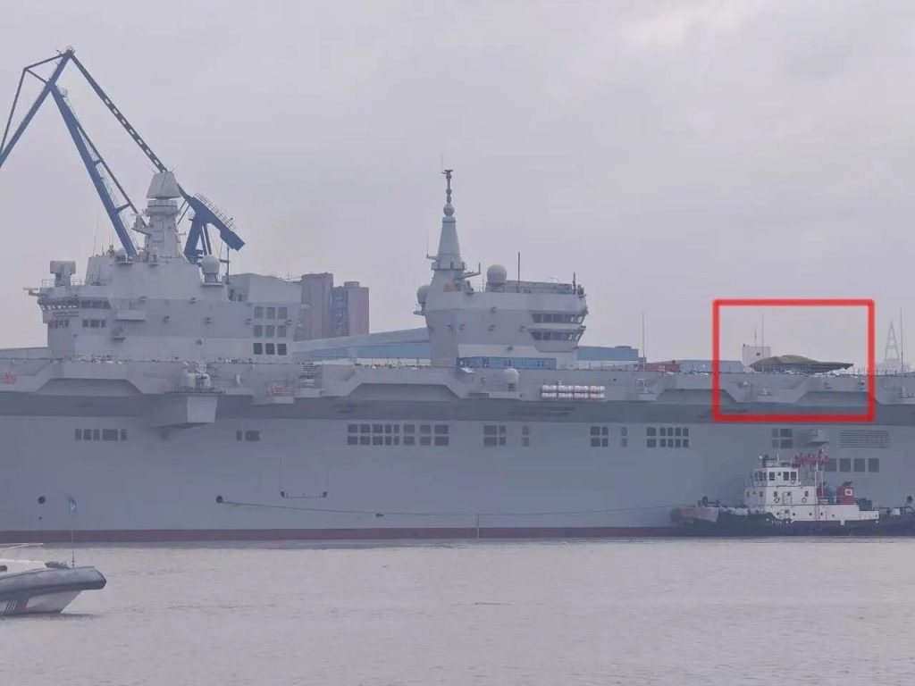 画面曝光!攻击-21正式登上076四川舰:中国在未来海上作战体系建设上,首次占得先机!