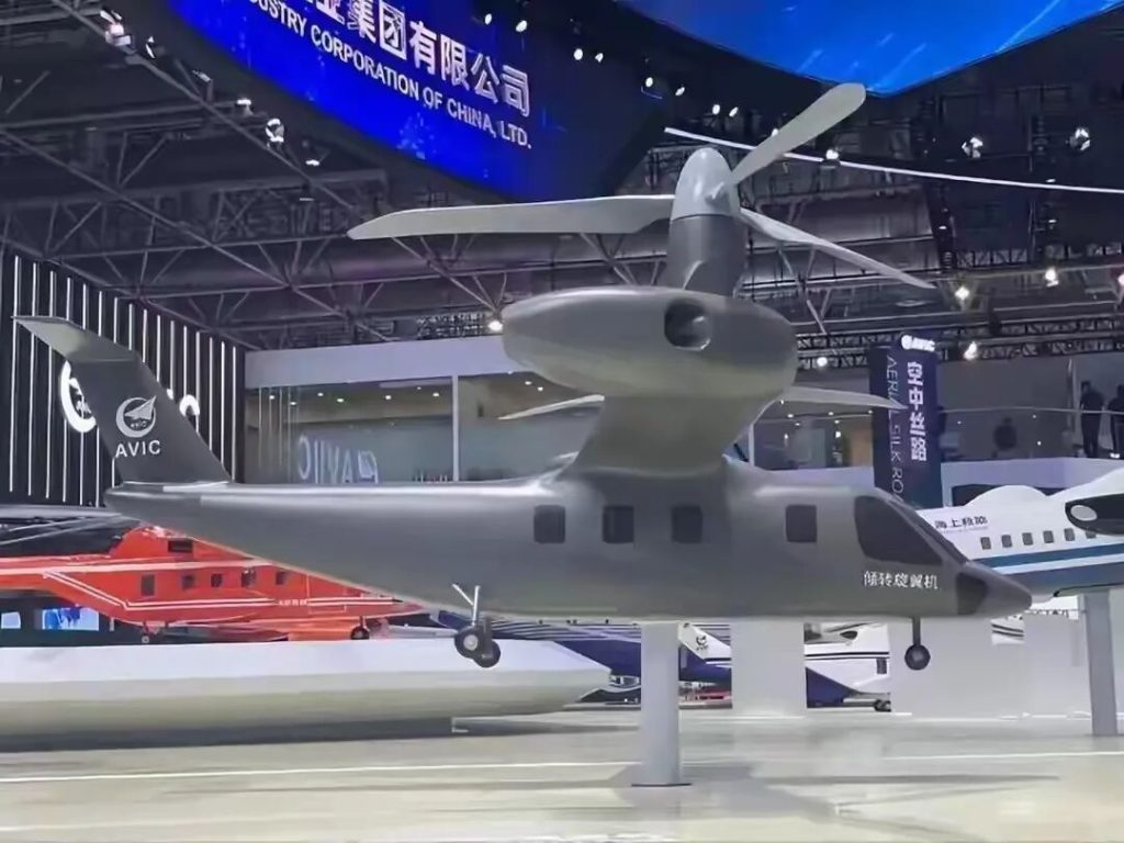我国共轴刚性旋翼高速直升机2号机亮相，技术后来居上