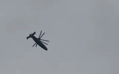 我国共轴刚性旋翼高速直升机2号机亮相，技术后来居上