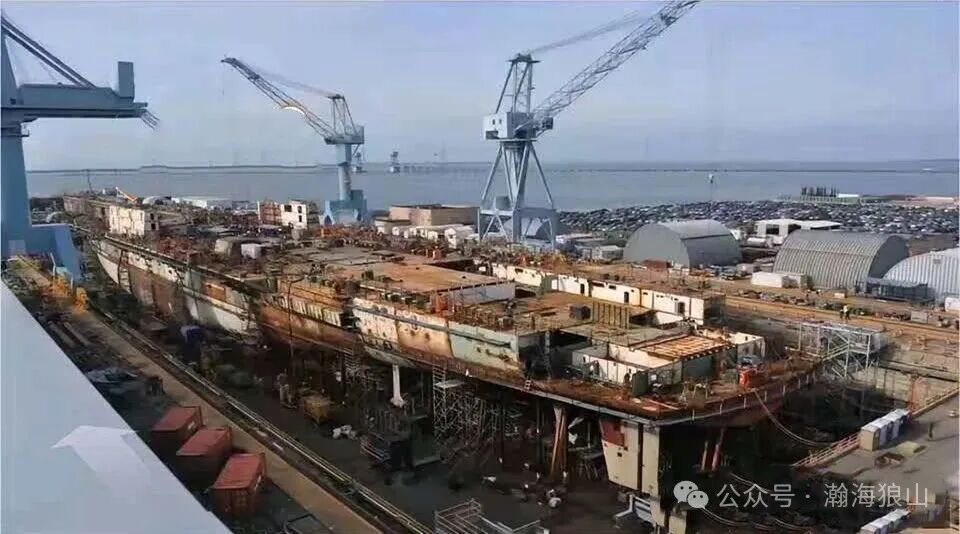 334米的水线，353米的飞行甲板，都是保底长度？