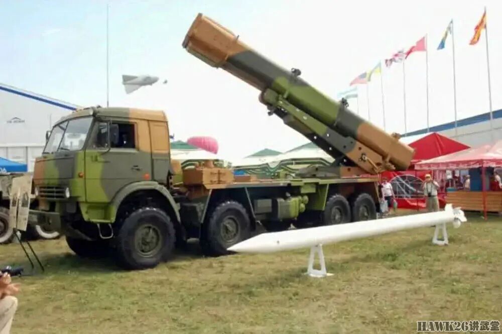 俄罗斯“萨尔玛”火箭炮系统亮相沙特防务展 设计酷似“海玛斯”