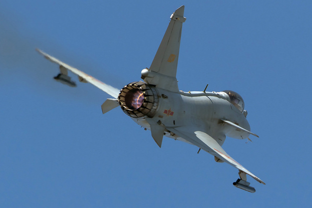 幸福的烦恼！歼-20A型战斗机都已经满天飞了，那么歼-10系列战斗机咋办？