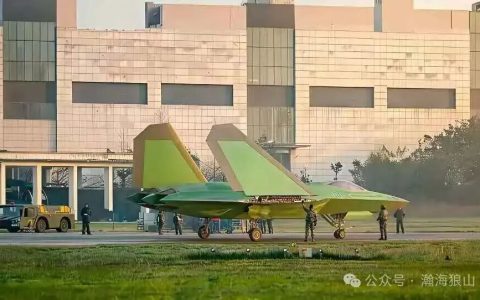 今后只量产电石榴？700架后换成6代机？